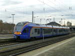 Beim Wendehalt in Göttingen verliert der R7 (Göttingen-Kassel-Bebra) am 13.12.16 den hinteren Zugteil (427 057).