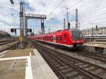 br-440-lirex/359511/440-026-und-022-fahren-am 440 026 und 022 fahren am 07.08.14 als RegionalExpress aus Ulm in München ein.