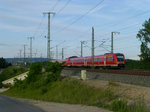 BR 612 qRegioSwingerq/507858/re-13-nach-goettingenerfurt-auf-der RE 1/3 nach Göttingen/Erfurt auf der Brücke über den Linderbach, 10.7.16