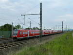 Der Thüringer RE1 nach Göttingen zwischen Vieselbach und Erfurt Hbf, 19.5.17.