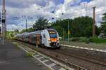 462 044 fhrt als RE4 von Dortmund nach Wuppertal-Vohwinkel aus dem Bahnhof Wuppertal-Oberbarmen aus.