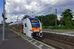 462 027 fhrt am 27.07.22 auf der Fahrt in Richtung Dortmund in Wuppertal-Oberbarmen ein.
