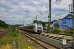 Auf der Linie RE6 im RRX-Vorlaufbetrieb ist 462 057 von National Express am 29.07.22 auf dem Weg in Richtung Kln und durchfhrt hier gerade Brackwede.