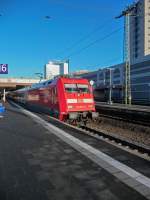 dusseldorf-hauptbahnhof/397830/101-014-faehrt-am-020115-mit 101 014 fährt am 02.01.15 mit ihrem IC nach Stuttgart aus Düsseldorf aus.