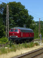 215 017 der EfW [NVR-Nummer 92 80 1225 017-3 D-EFW] durchfährt am 13.7.19 allein auf den Fernverkehrsgleisen den Bahnhof W-Zoologischer Garten.