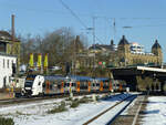 Ein einzelner Desiro HC (462 040) ist am wintergestörten 12. Februar 2021 auf dem RE4 nach Aachen unterwegs.