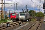 37050 von akiem ist mit einem Containerzug in Frankfurt angekommen und stellt sich nun zu den weiteren pausierenden PRIMA-Lokomotiven.