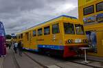 Ein recht ungewhnliches Fahrzeug prsentierte die italienische Firma SVI: Der 'Locobus' ist hauptschlich fr die Befrderung von Personal und als Aufenthaltsraum auf Bahnbaustellen vorgesehen.