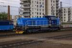 ČD Cargo beschafft bei CZLoko eine groe Anzahl modernisierter Lokomotiven der Baureihe 742.7 auf Basis der Baureihe 742. Hier rollt 742 777 als Leerfahrt in den Gterbahnhof Praha-Libeň.