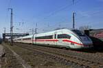 Ein weiterer umgeleiteter ICE in Form von TZ 9462 (412 062) am 10.03.2025 in Saarmund.