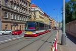 Wegen Bauarbeiten an der Strecke in Richtung Řepy endeten die Linien 9 und 10 im Sommer 2019 im Betriebshof (Vozovna) Motol.