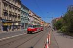 Zwei Tatra T3-Triebwagen (8414 und 8415) erklimmen am 24.06.19 die Steigung hinauf nach Kotlřka.