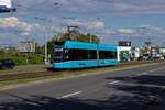 Wagen 1761 �berholt am Nachmittag 25.04.24, die aus Ostrava kommend die Opavsk� entlang fahren.