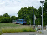 b-wagen/678432/rheinbahn-zug-am-noerdlichsten-haltepunkt-der-landeshauptstadt Rheinbahn-Zug am nördlichsten Haltepunkt der Landeshauptstadt: 4248 und 4266 am 7.6.19 bei der Einfahrt in Froschenteich.