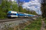 Praha-Kl�novice ist der erste Halt auf Prager Stadtgebiet, den 471 068 als Zug der Linie S1 bedient hat, und man hat das Gef�hl man w�re noch mitten im Nirgendwo.